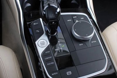 BMW Seria 3 318d Advantage aut