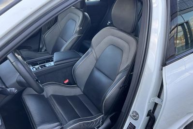 Volvo XC60 B5 B AWD R-Design