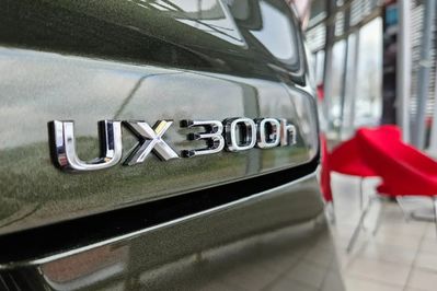 Lexus UX 300h F Sport Design 2.0 Hybrid Dynamic Force