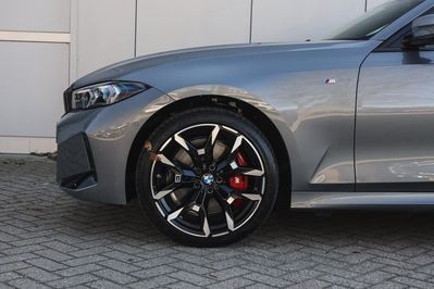 BMW Seria 3 330i xDrive M Sport