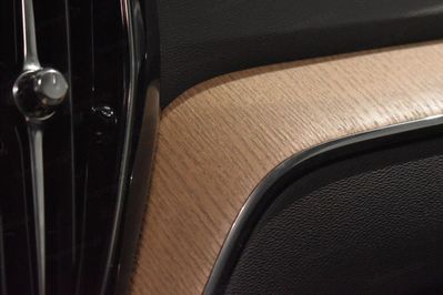 Volvo XC60 B5 AWD Plus Dark