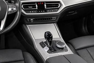 BMW Seria 3 320e aut