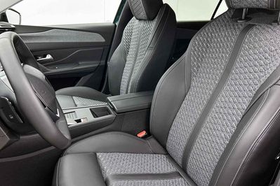 Peugeot 308 Allure 1.2 mHEV e-DCS6