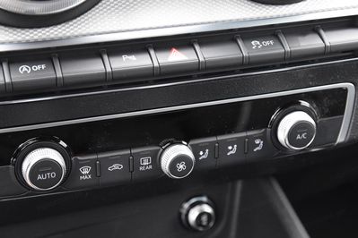 Audi Q2 35 TFSI S Line