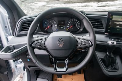 Renault Master L3 Zabudowa 8EP + Tył spanie