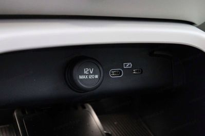 Volvo XC40 B3 Ultra Dark