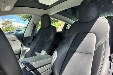 Tesla Model 3 RWD