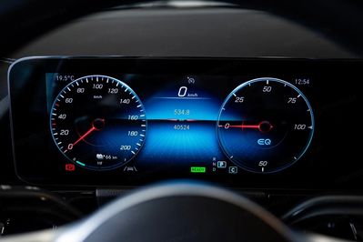 Mercedes EQA 250 66.5kWh Electric Art