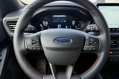 Ford Focus EcoBoost mHEV ST-Line X