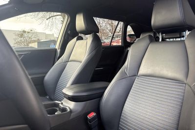 Toyota RAV4 Selection 2.5 Hybrid