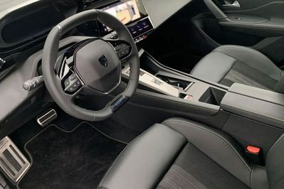 Peugeot 308 GT S&S e-DCS6 1.2 mHEV