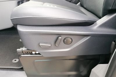 Ford Tourneo Custom 320 L2H1 Active A8 AWD