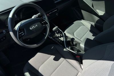 Kia Niro 1.6 Gdi Hybrid m