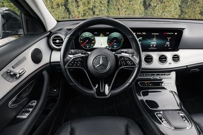 Mercedes Klasa E Kombi 300 de 4MATIC Avantgarde
