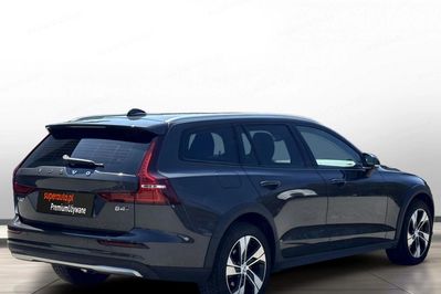 Volvo V60 CC Plus B4 D AWD aut