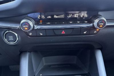 Mazda 3 2.0 Centre-Line