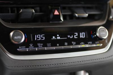 Toyota Corolla Cross 2.0 Hybrid Executive