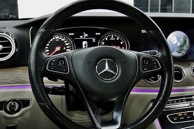 Mercedes Klasa E 300 9G-TRONIC