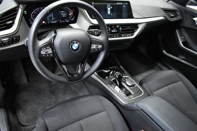 BMW Seria 1 118i Advantage