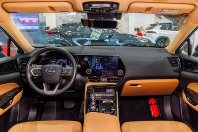 Lexus NX 450h+ Prestige AWD
