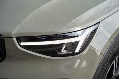 Volvo XC40 B4 Plus Dark