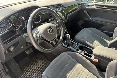 Volkswagen Touran Highline 1.5 TSI  DSG