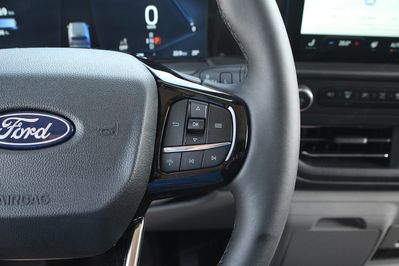 Ford Transit Custom 340 L2H1 Limited Elektryczny A1