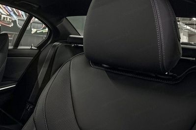 BMW Seria 3 330i xDrive M Sport