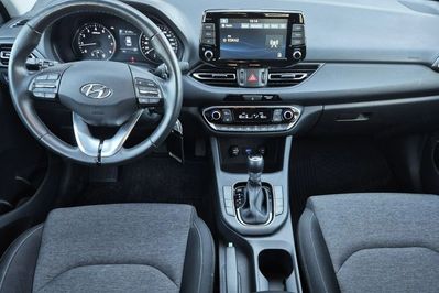 Hyundai i30 1.5 t-Gdi 48V Smart Dct