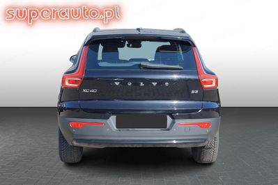 Volvo XC40 B3 Plus Dark