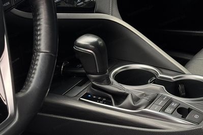 Toyota Camry 2.5 Hybrid Executive CVT