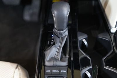 Toyota Camry 2.5 Hybrid Dynamic Force Prestige e-CVT