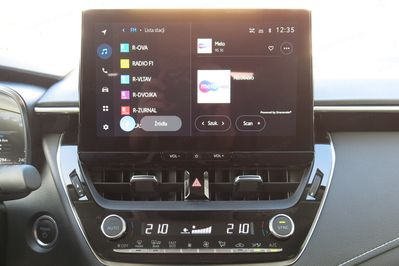 Toyota Corolla 1.8 Hybrid Style