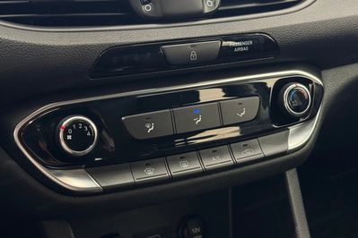 Hyundai i30 1.5 DPI Classic +