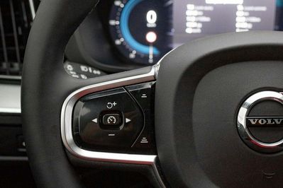 Volvo XC60 B4 B Plus Dark