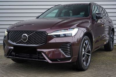 Volvo XC60 B5 AWD Plus Dark