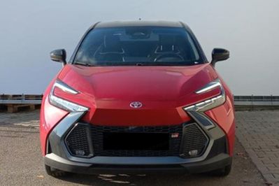 Toyota C-HR GR Sport 2.0 Hybrid Dynamic Force Plug-in