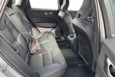 Volvo XC60 B5 B AWD Plus Dark