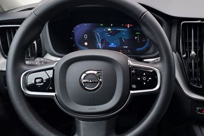 Volvo XC60 T6 Plug-In Hybrid AWD Plus Dark aut