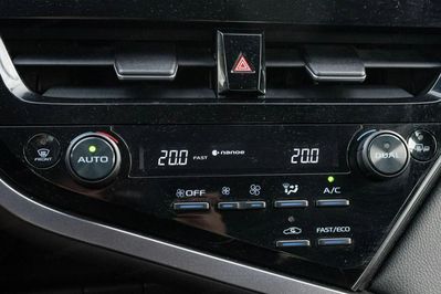 Toyota Camry 2.5 Hybrid CVT