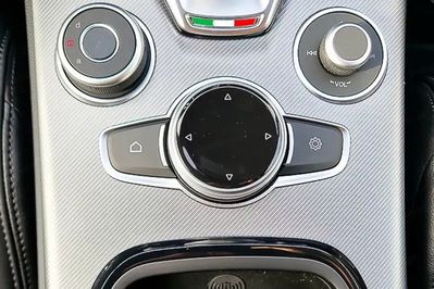 Alfa Romeo Stelvio 2.0 Turbo Tributo Italiano Q4