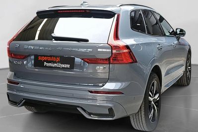 Volvo XC60 B5 B AWD Plus Dark