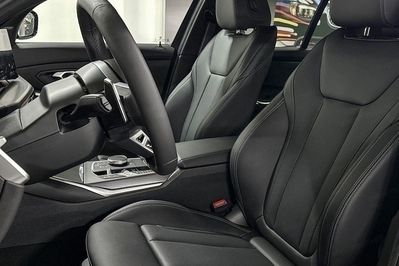 BMW Seria 3 330i xDrive M Sport