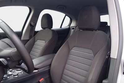 Alfa Romeo Stelvio 2.0 Turbo Business Q4 aut