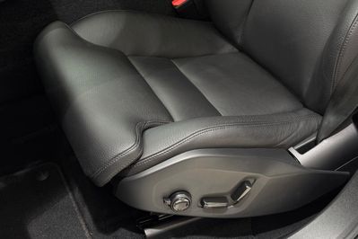 Volvo XC60 B5 B AWD Plus Dark