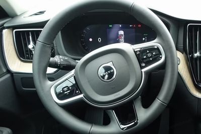Volvo XC60 T6 Plug-In Hybrid AWD Plus Dark