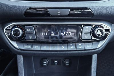 Hyundai i30 1.5 T-GDI Smart DCT