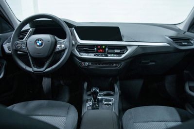 BMW Seria 1 118i Advantage