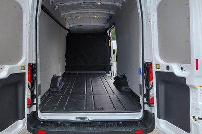 Ford Transit L4 RWD Trend