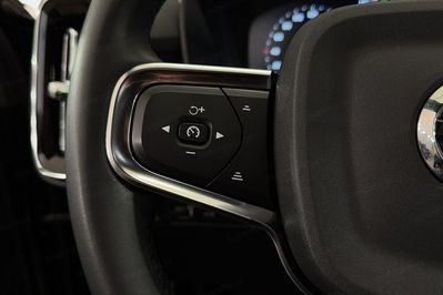 Volvo XC40 T5 Plug-In Hybrid Plus Bright aut